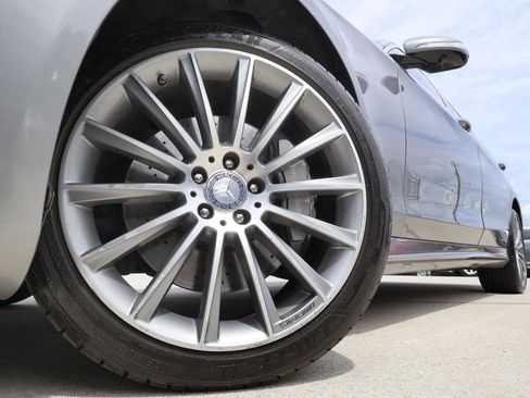 Used 2015 Mercedes-Benz S 550 Sedan image 26