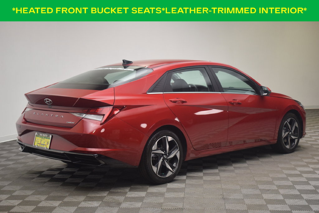 Used 2023 Hyundai Elantra Limited w/ Cargo Package FWD image 5