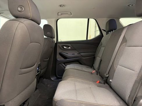 Used 2021 Chevrolet Traverse LS FWD image 11