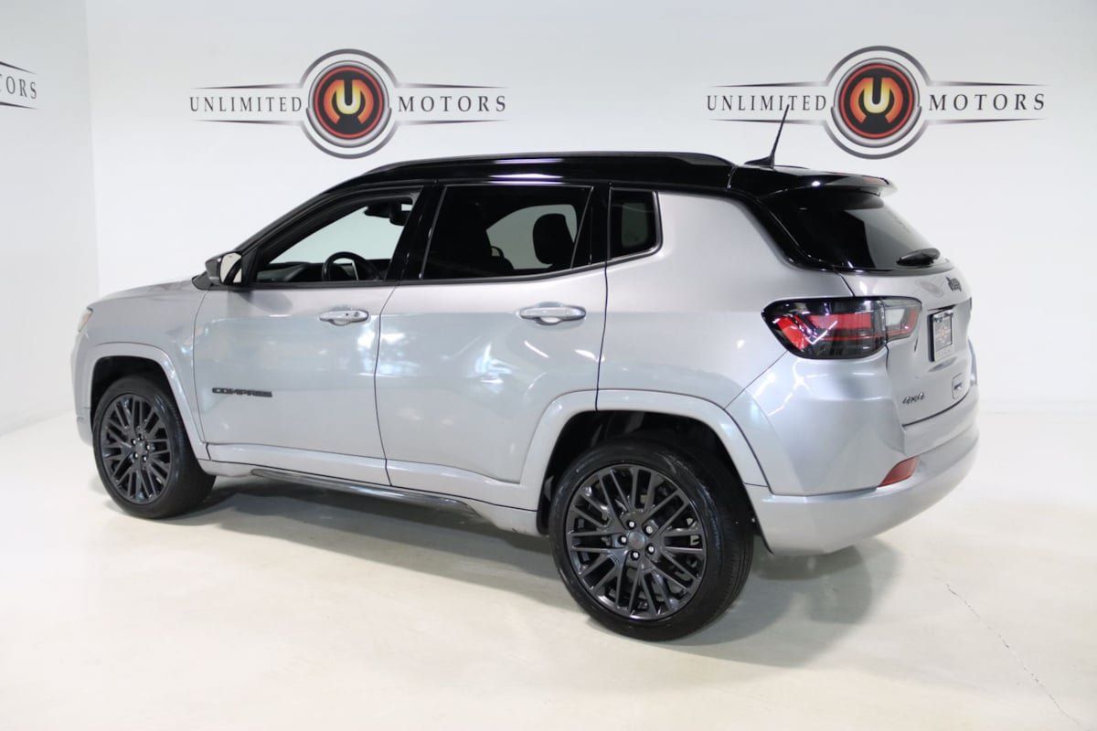 Used 2022 Jeep Compass High Altitude AWD/4WD image 3