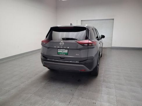 Used 2021 Nissan Rogue SV w/ Premium Package FWD image 7