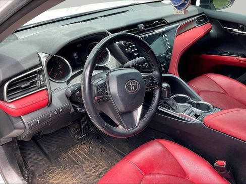 Used 2020 Toyota Camry XSE w/ Navigation Package FWD image 12