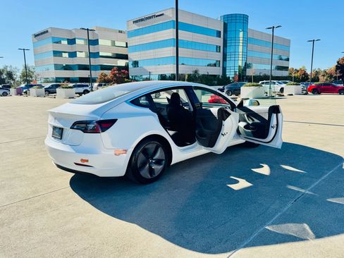 Used 2020 Tesla Model 3 RWD image 34