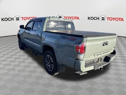 Used 2022 Toyota Tacoma TRD Sport image 5
