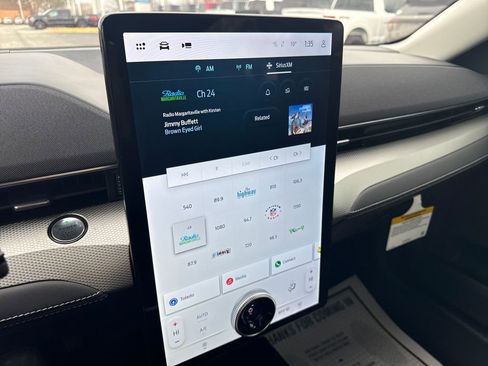 Used 2023 Ford Mustang Mach-E Select image 22