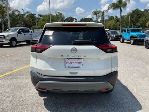Used 2022 Nissan Rogue SV FWD image 6