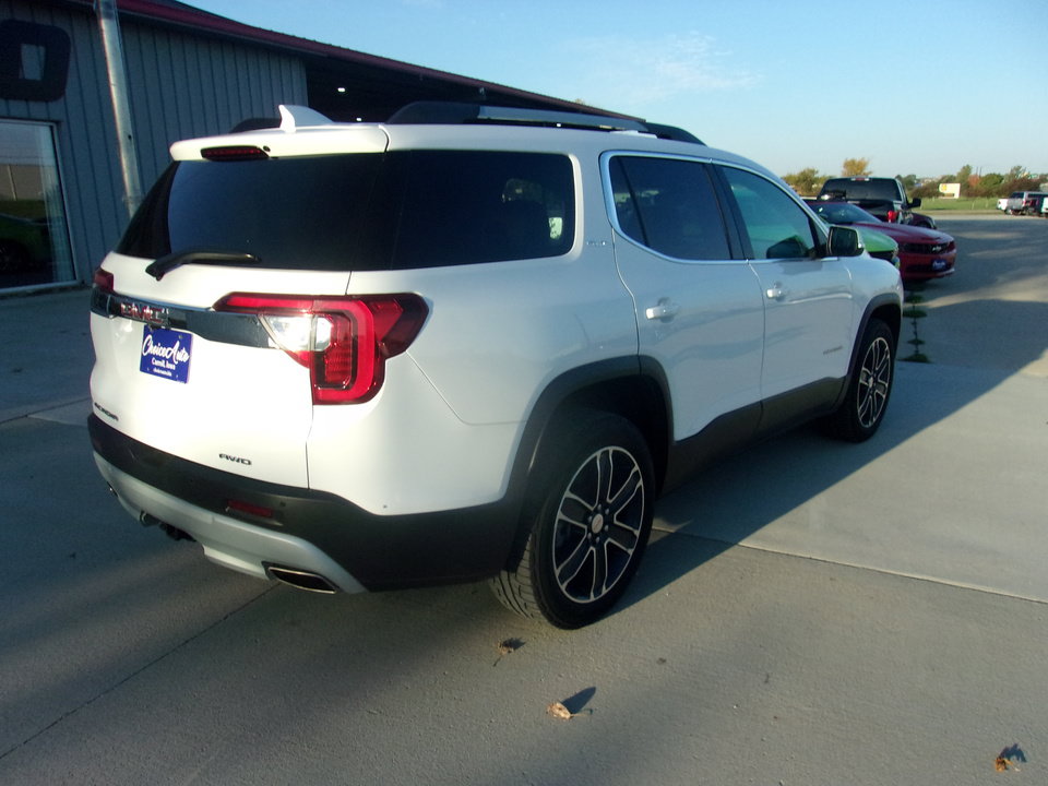 Used 2020 GMC Acadia SLT w/ Driver Alert Package II AWD/4WD image 3