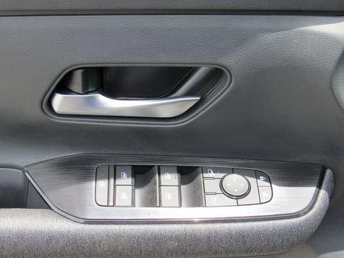 New 2026 Nissan Kicks SV w/ SV Premium Package FWD image 15