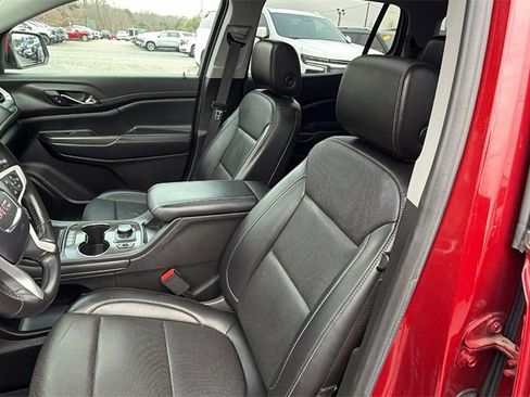 Used 2021 GMC Acadia SLT w/ Preferred Package image 14