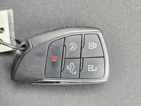 Used 2025 GMC Sierra 1500 Elevation image 41