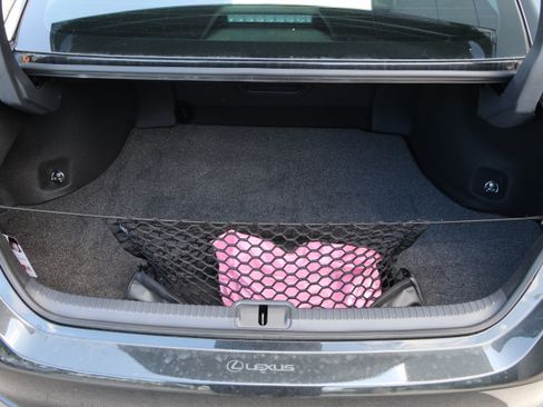 Used 2025 Lexus ES 300h w/ Premium Package FWD image 36