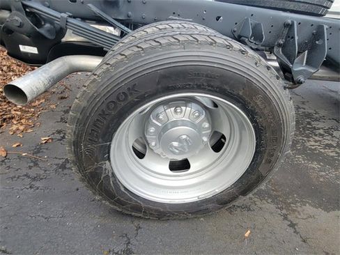 New 2026 RAM 5500 Tradesman w/ Chrome Appearance Group image 9