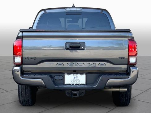 Used 2023 Toyota Tacoma SR5 AWD/4WD image 5