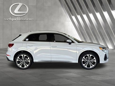 Used 2020 Audi Q3 2.0T Prestige w/ Prestige Package AWD/4WD image 4