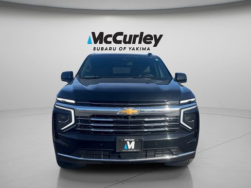 Used 2025 Chevrolet Suburban LT AWD/4WD image 9