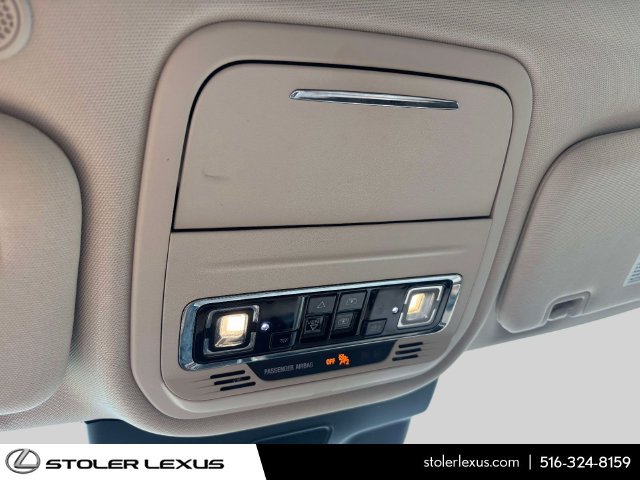 Used 2022 Lincoln Aviator AWD w/ Premium Package image 37