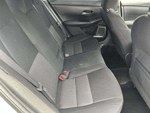 Used 2022 Nissan Sentra SV w/ All-Weather Package FWD image 10
