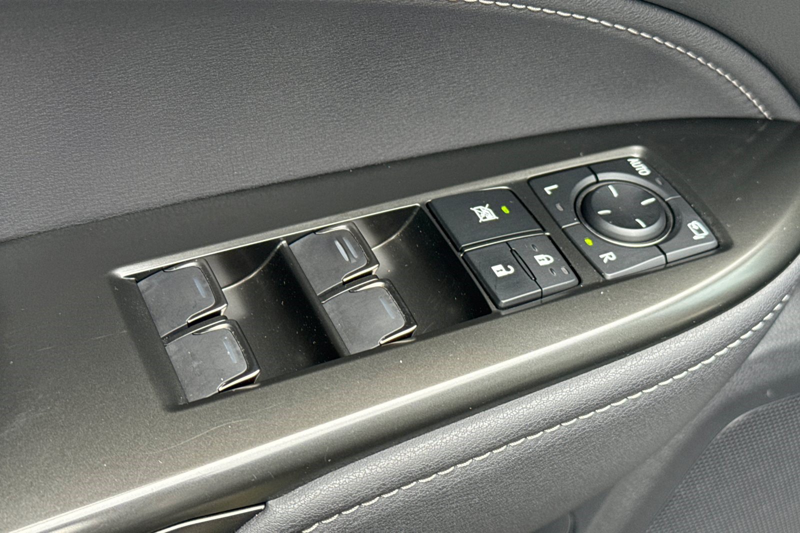 Used 2024 Lexus NX 350h AWD image 14