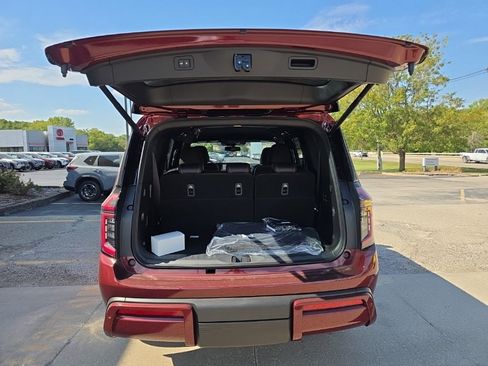 New 2026 Nissan Armada SL w/ Captain's Chari Seat Package image 7
