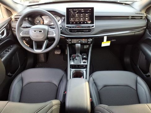 New 2026 Jeep Compass Latitude AWD/4WD image 7