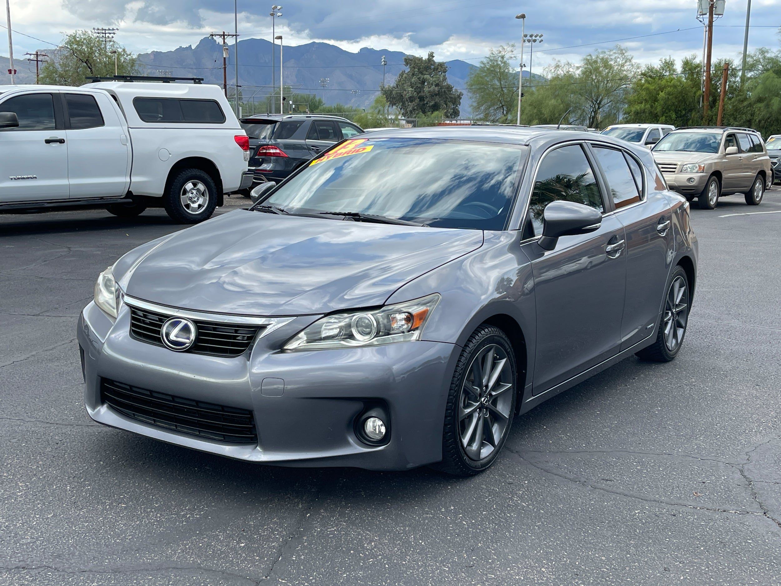 Used 2013 Lexus CT 200h w/ Premium Pkg w/Navigation FWD image 1