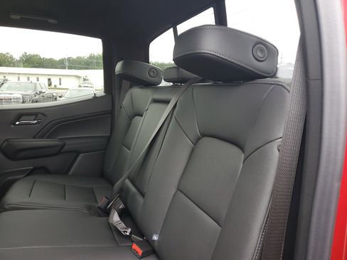 New 2025 GMC Canyon Elevation w/ Convenience Package image 12