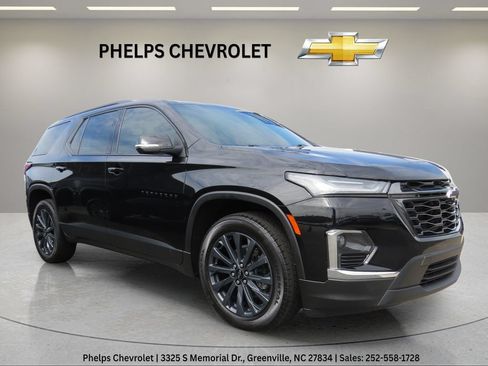 Certified 2023 Chevrolet Traverse RS FWD image 1