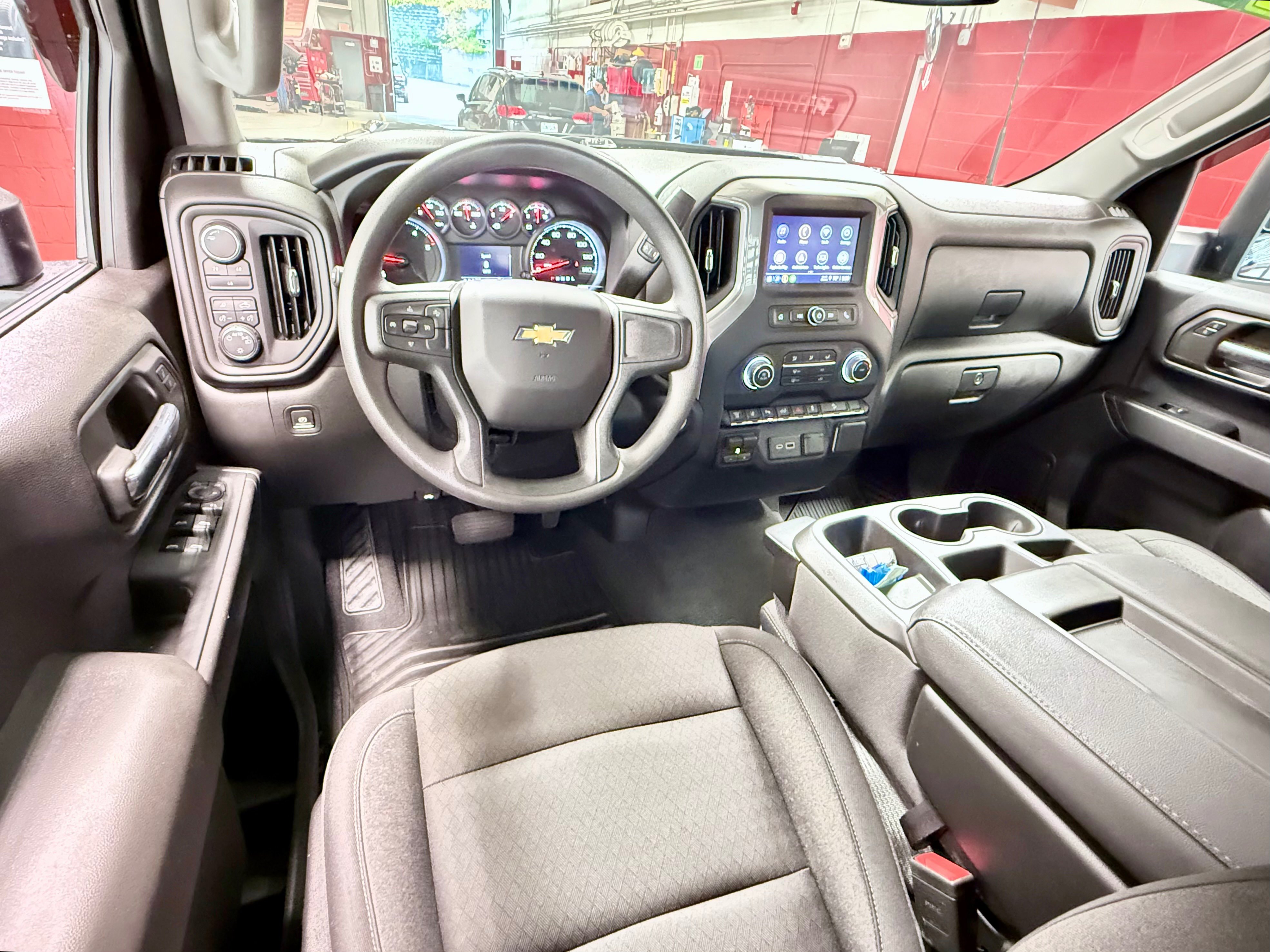 Used 2024 Chevrolet Silverado 2500 Custom w/ Custom Value Package AWD/4WD image 18