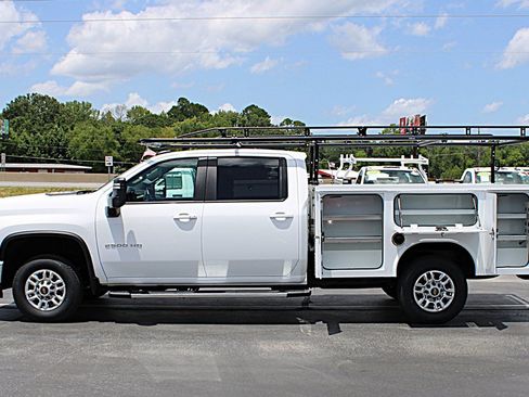 Used 2025 Chevrolet Silverado 2500 LT w/ Convenience Package AWD/4WD image 7
