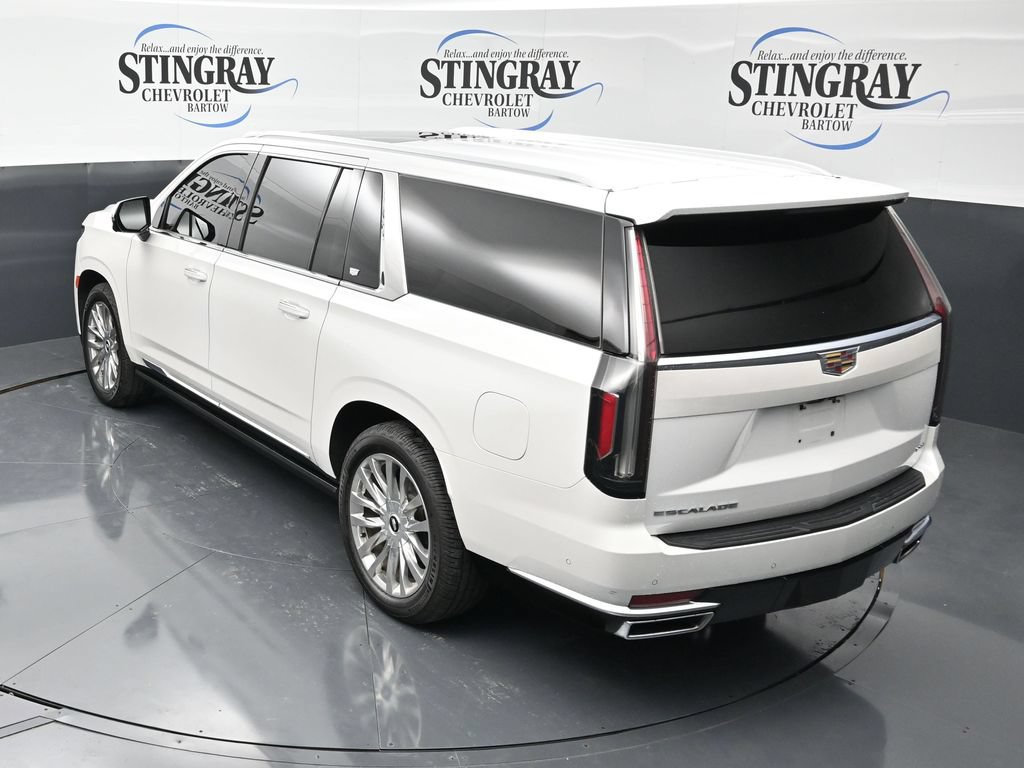 Used 2022 Cadillac Escalade ESV Premium Luxury w/ Performance Package AWD/4WD image 27