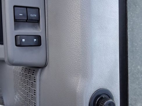 Used 2013 Ford E-150 and Econoline 150 image 12
