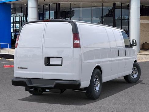 New 2025 Chevrolet Express 2500 Extended RWD image 4
