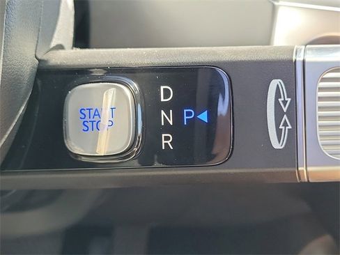 New 2026 Hyundai Ioniq 9 SEL image 8