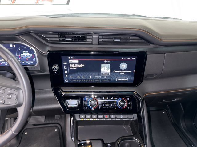 Used 2023 GMC Sierra 1500 AT4 w/ Technology Package AWD/4WD image 9