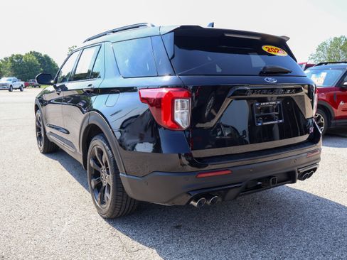 Used 2020 Ford Explorer ST w/ ST Street Pack AWD/4WD image 3