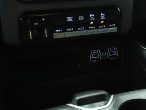 Used 2022 RAM 2500 Laramie AWD/4WD image 19