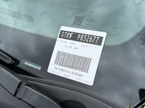 Used 2025 Nissan Versa S w/ Trunk Package FWD image 32