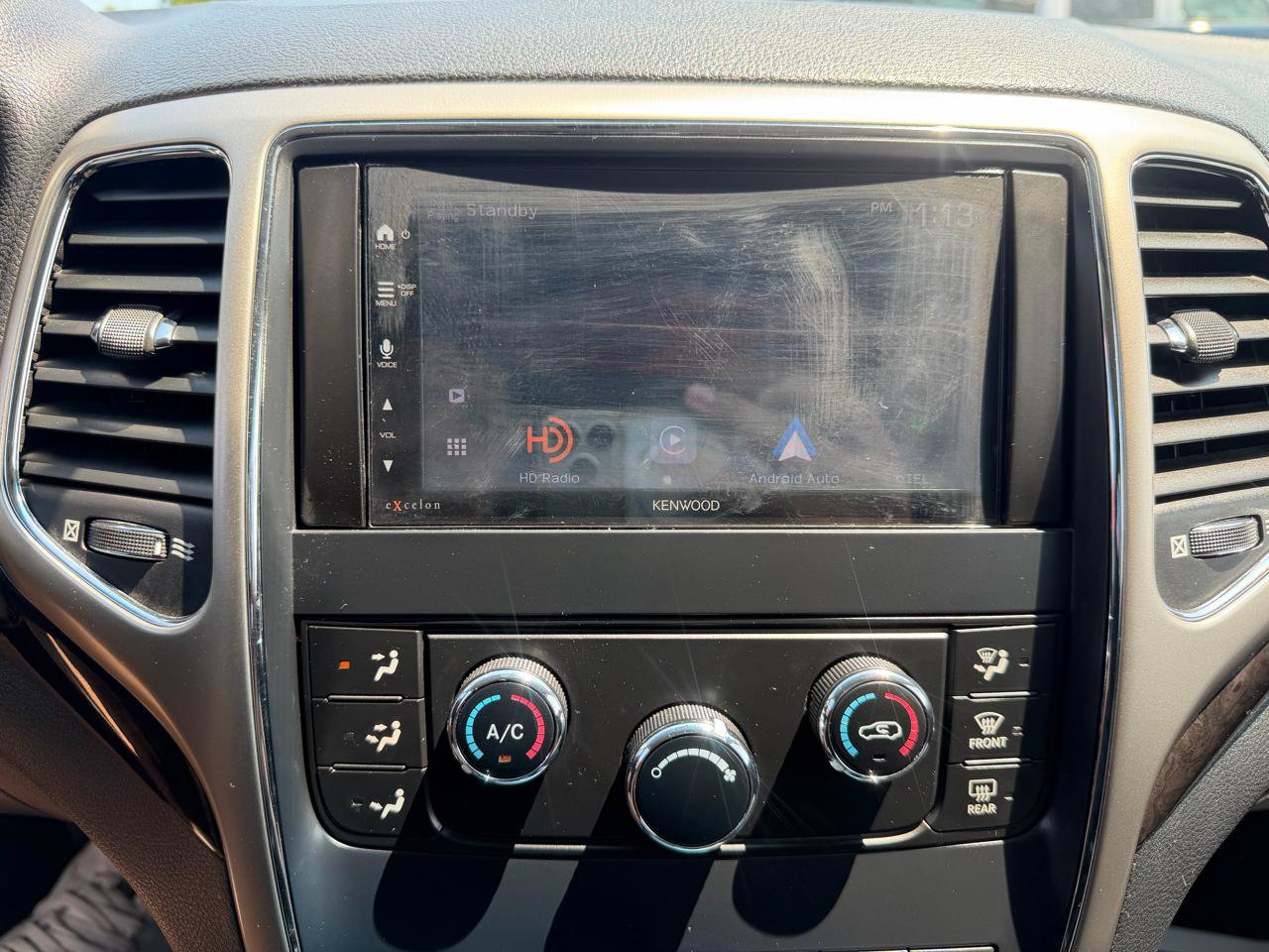 Used 2011 Jeep Grand Cherokee Laredo AWD/4WD image 18