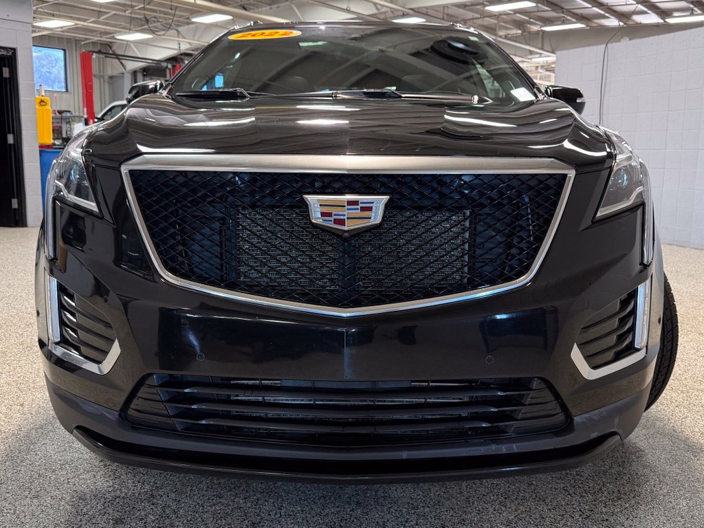 Used 2022 Cadillac XT5 Sportv w/ Technology Package AWD/4WD image 2