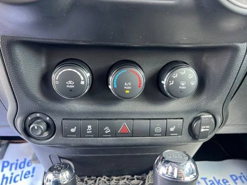 Used 2011 Jeep Wrangler Sahara w/ Connectivity Group AWD/4WD image 19