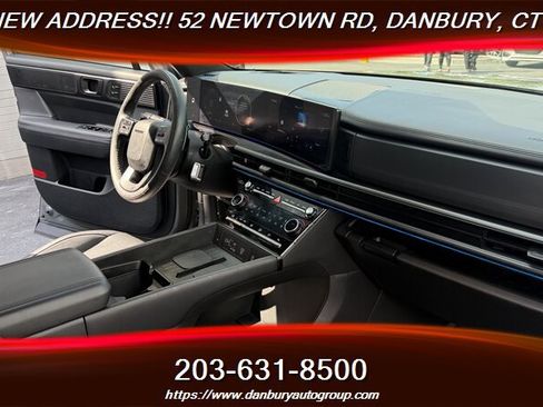 Used 2025 Hyundai Santa Fe Calligraphy AWD/4WD image 21