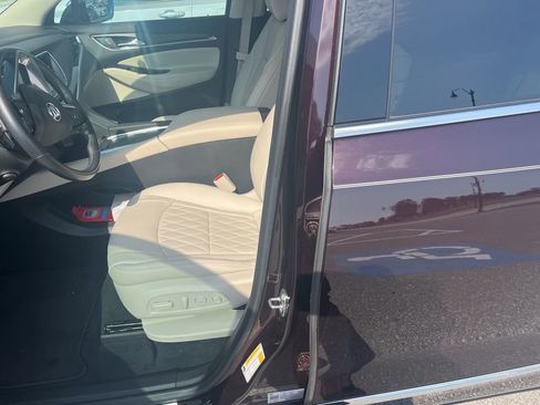 Used 2023 Buick Enclave Avenir w/ Avenir Technology Package image 11