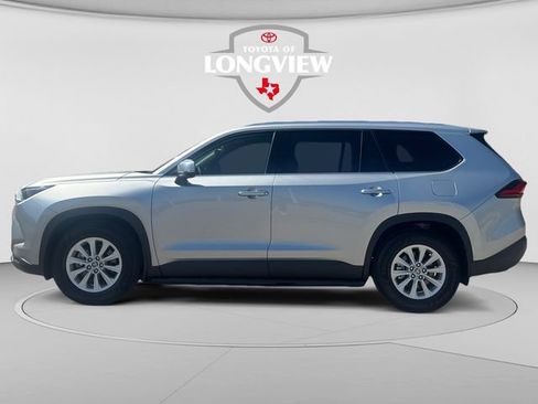 Certified 2024 Toyota Grand Highlander FWD image 2