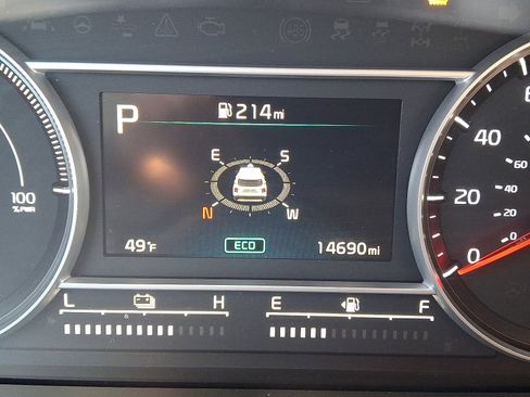 Used 2023 Kia Sorento EX image 17