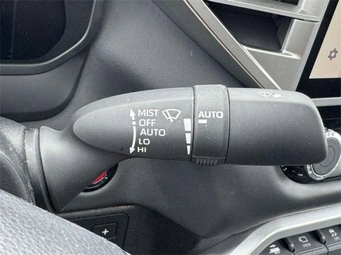 Used 2025 Toyota Tundra Platinum image 26