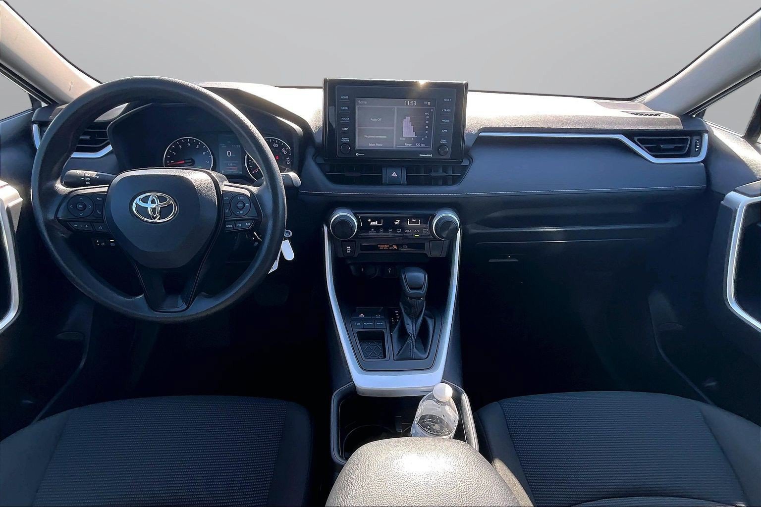 Used 2022 Toyota RAV4 LE w/ Carpet Mat Package (TMS) FWD image 14