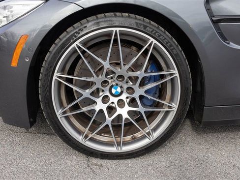 Used 2017 BMW M4 Convertible image 7