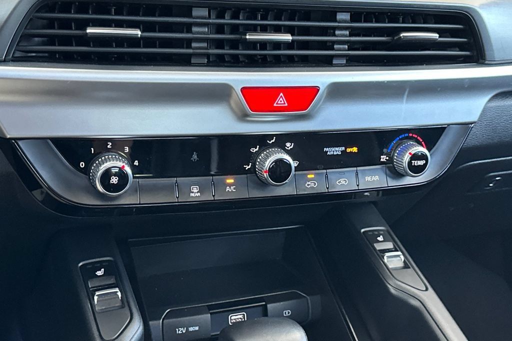 Used 2020 Kia Telluride S w/ S 8 Passenger Seating Package AWD/4WD image 24