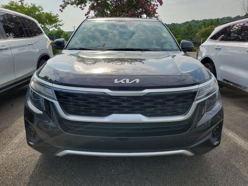 Used 2022 Kia Seltos S FWD image 2