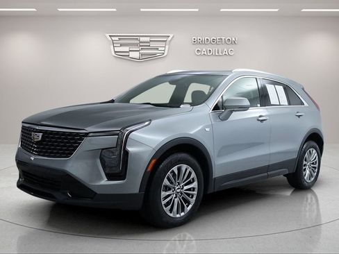 Certified 2024 Cadillac XT4 Premium Luxury AWD/4WD image 5